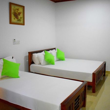 Leonine Villa Yala Тисамахарама Екстериор снимка