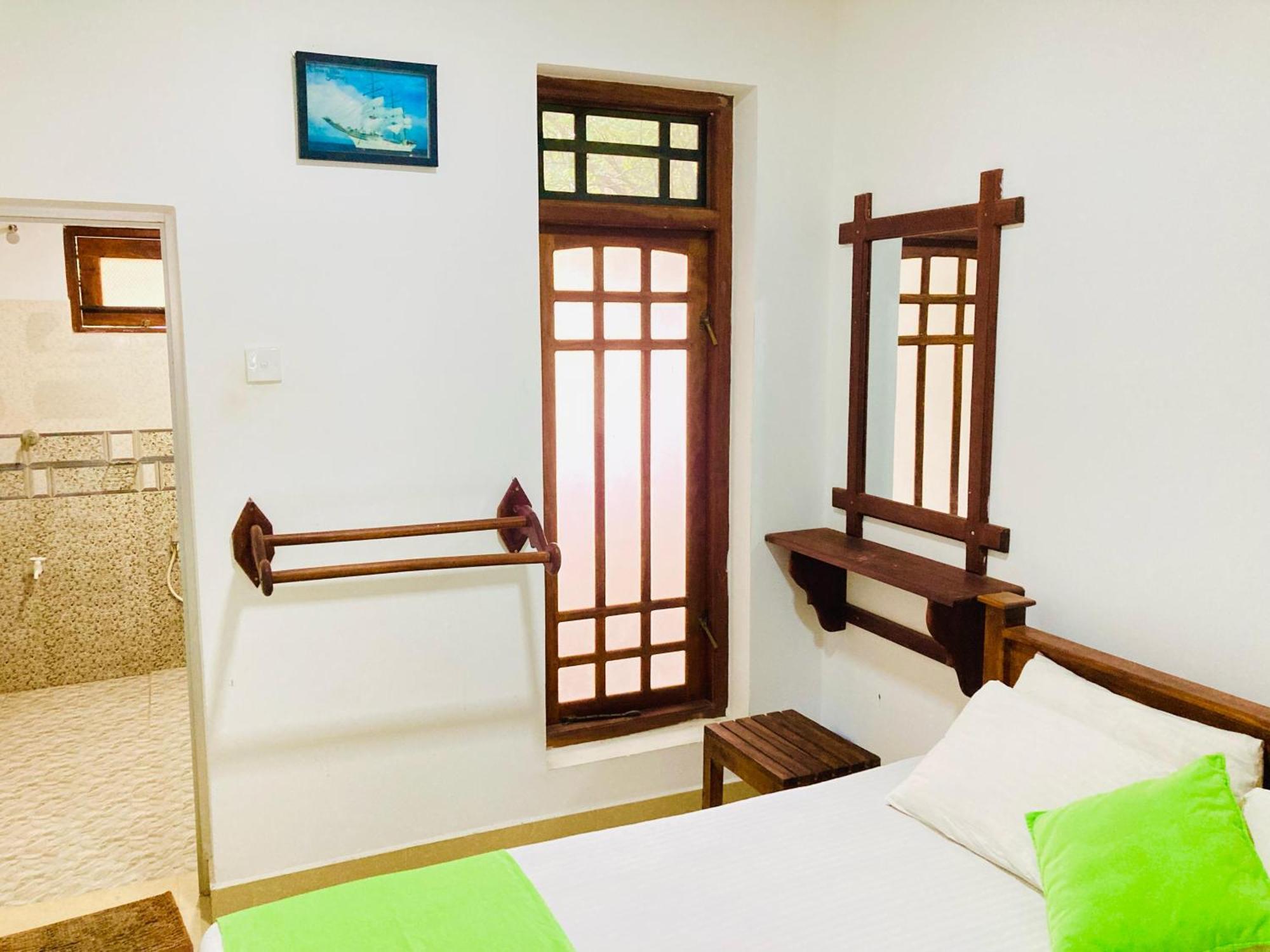 Leonine Villa Yala Тисамахарама Екстериор снимка