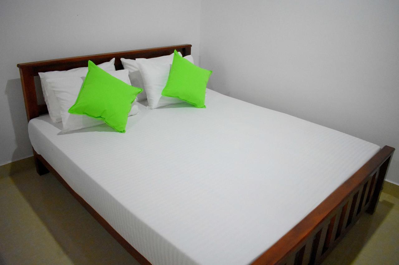 Leonine Villa Yala Тисамахарама Екстериор снимка