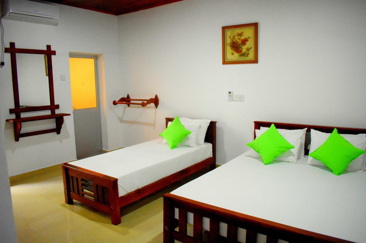 Leonine Villa Yala Тисамахарама Екстериор снимка