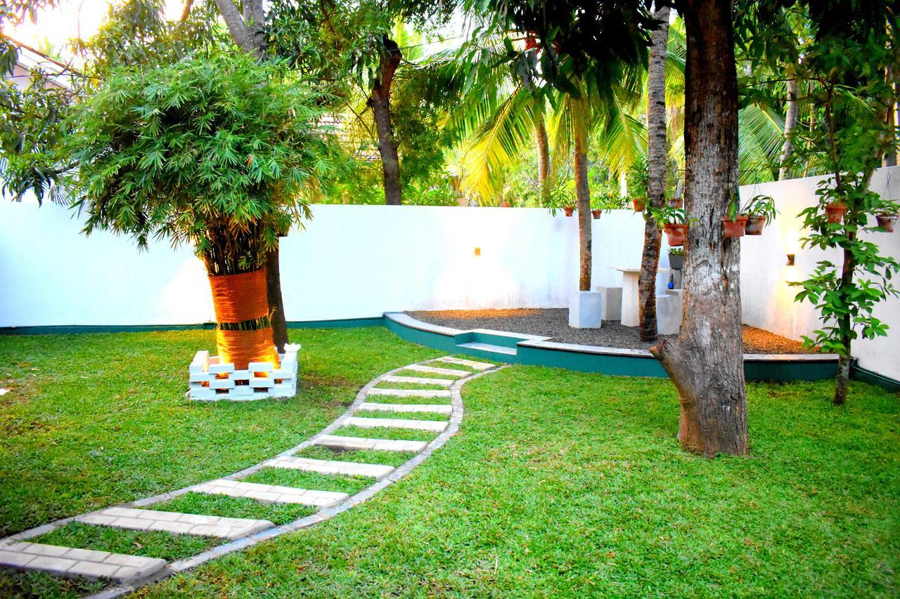Leonine Villa Yala Тисамахарама Екстериор снимка