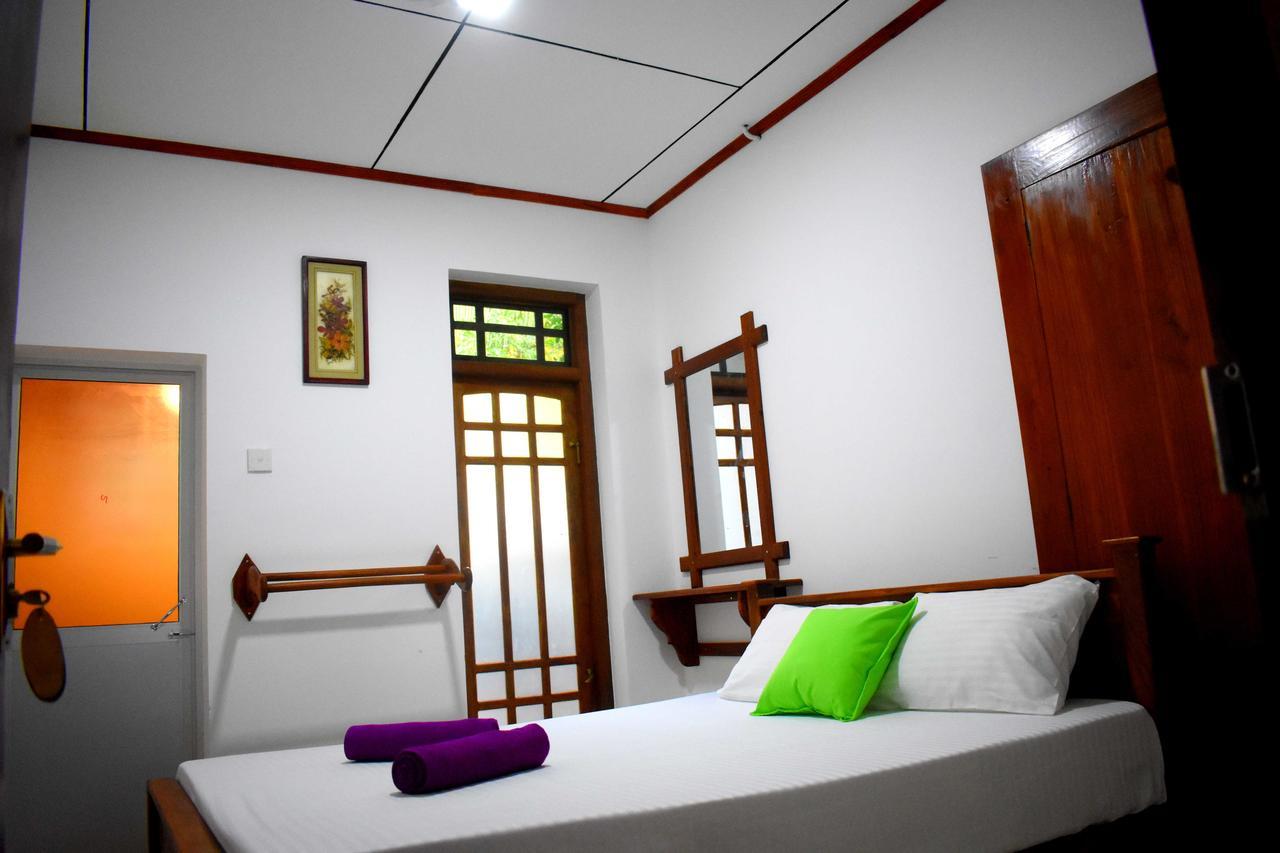 Leonine Villa Yala Тисамахарама Екстериор снимка