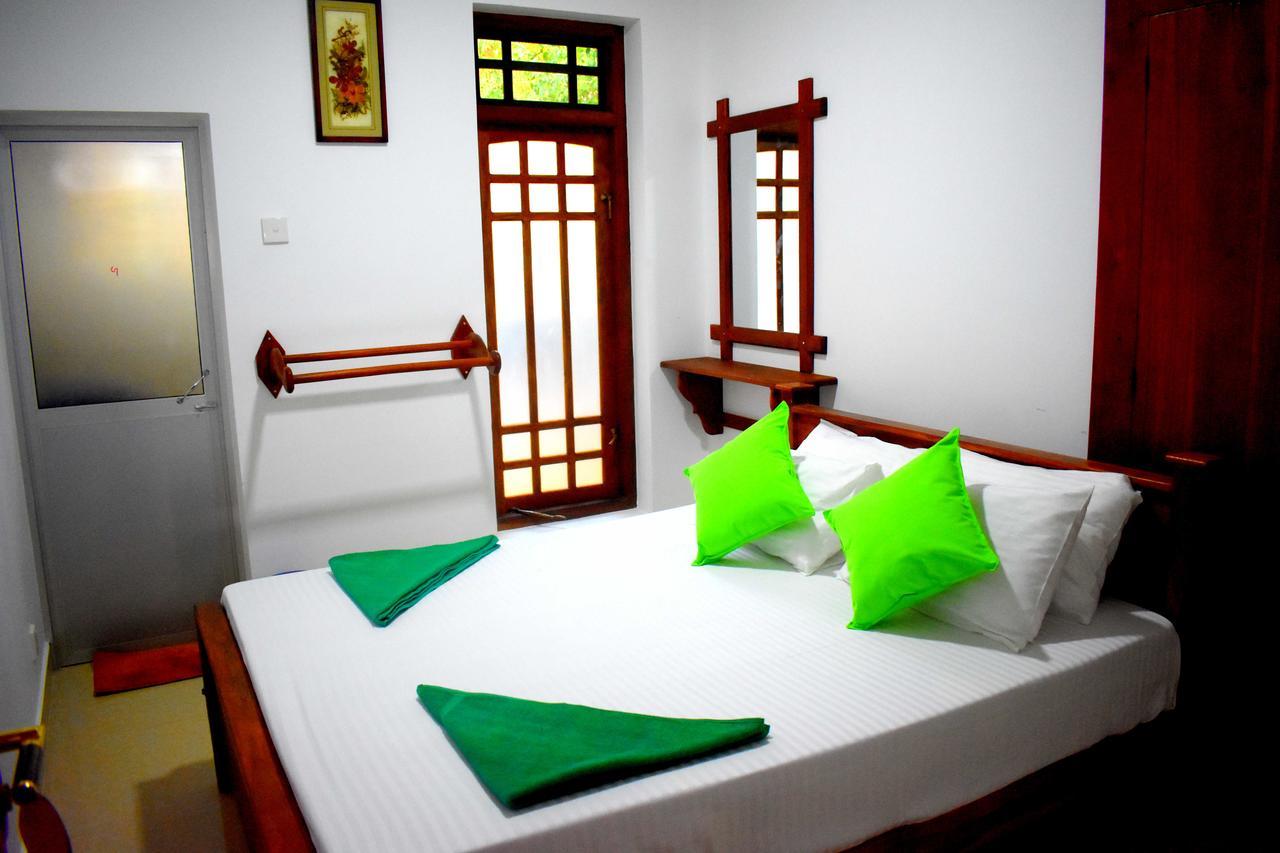 Leonine Villa Yala Тисамахарама Екстериор снимка